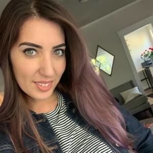 Meet your Posher, Monica